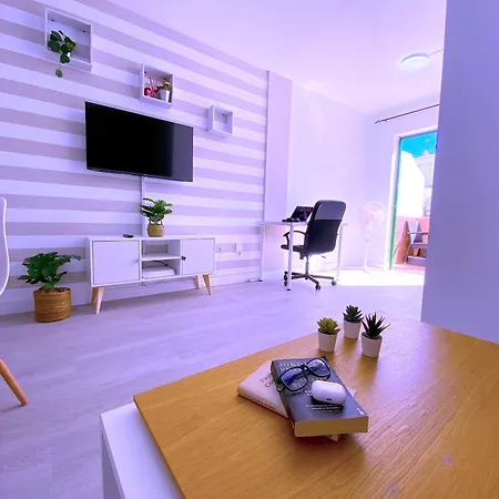 Tropicalidays Sunset Palm Apartment